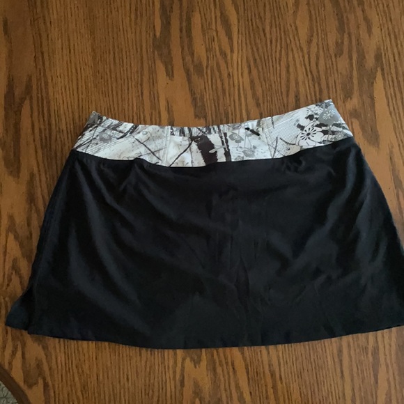New without tags Brooks running skirt - Picture 2 of 5